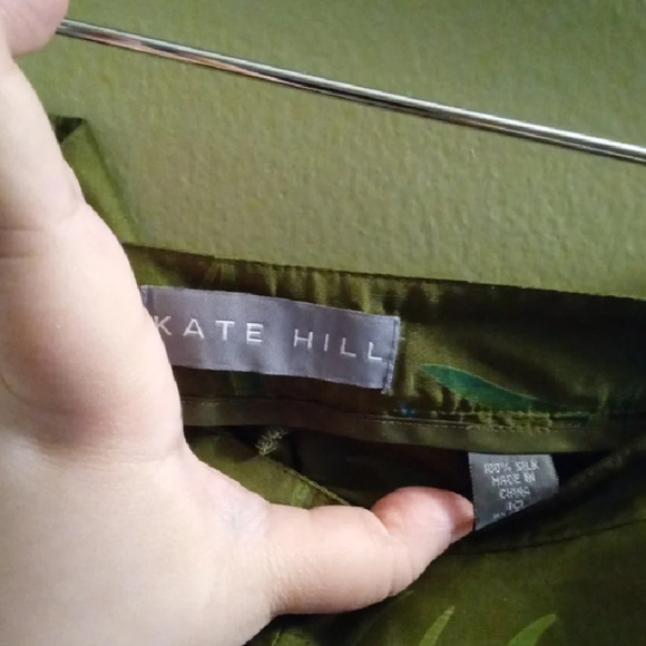 Womans 10 Kate Hill Olive Green Chinos Relaxed Straight-Leg Thin 100% Silk - Picture 2 of 5